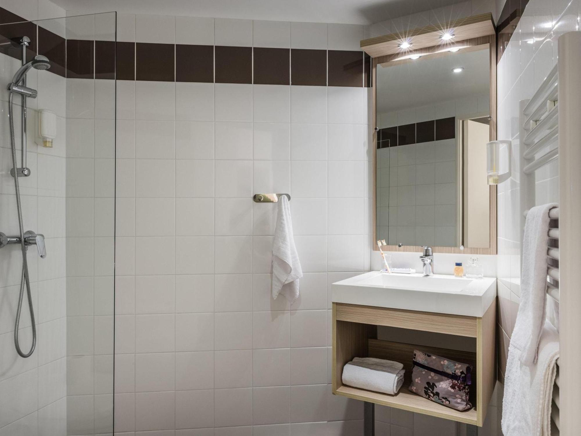 Adagio Access Reuilly 3*